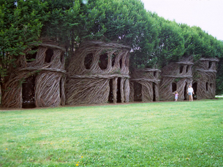 Illustration for article titled Behold These Incredible Works Of Architecture Made Out Of Living Trees